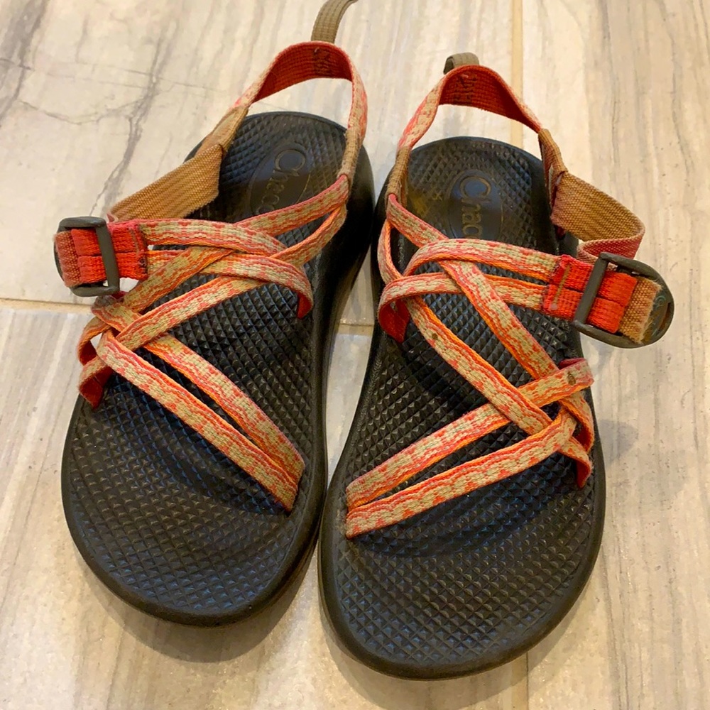 kids chacos!